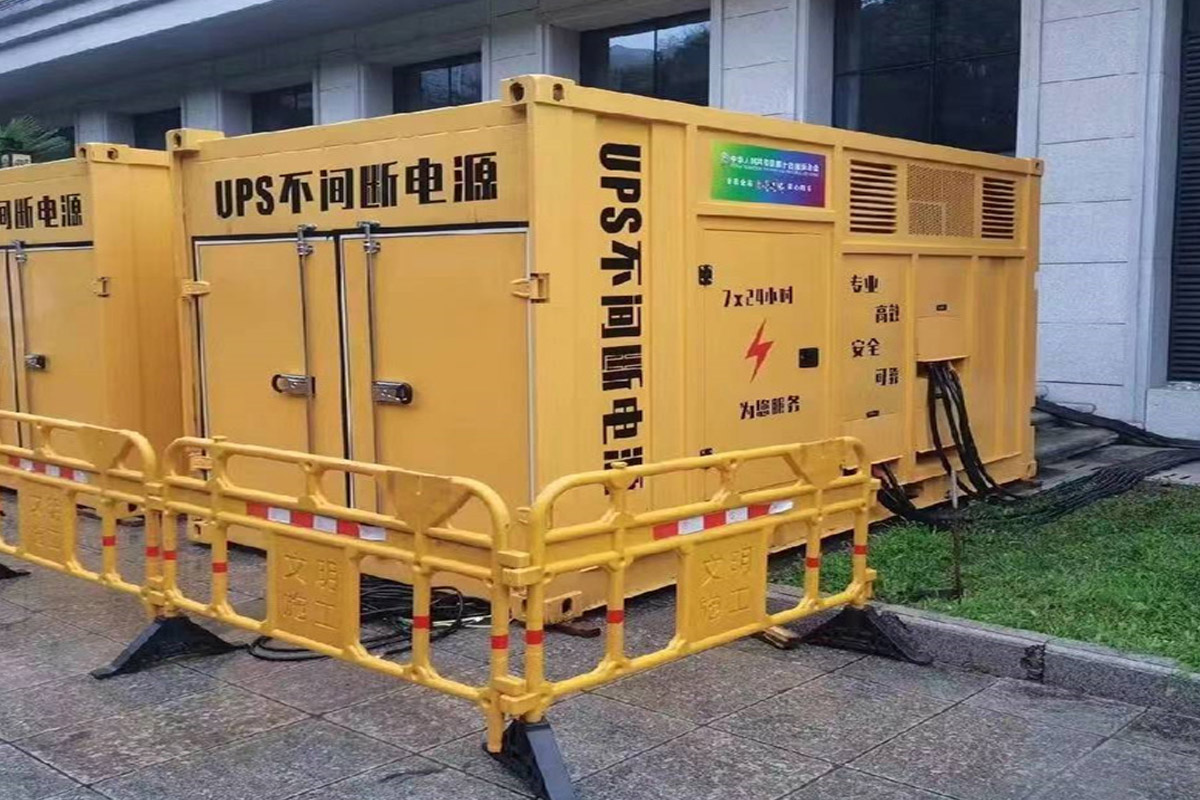 尖山发电机租赁施工现场
