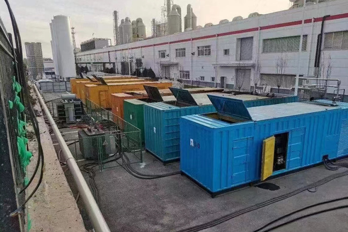 尖山发电机租赁施工现场